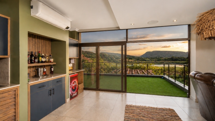8 Bedroom Property for Sale in Birdwood Estate North West